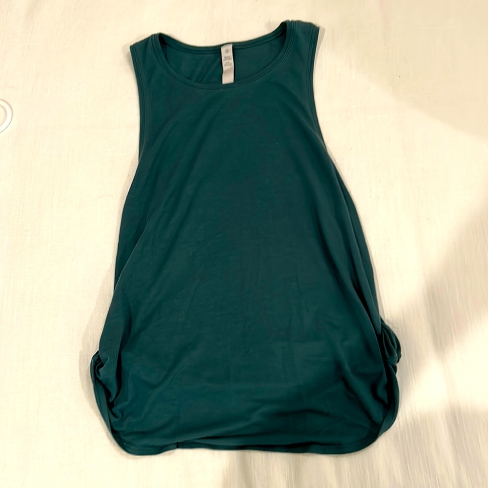 Lululemon tank top (with side knot)